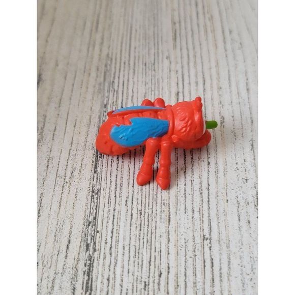 Zuru redfly bug scary mini toy figure Halloween - Picture 2 of 4